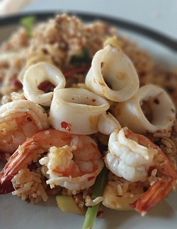 ข้าวผัดต้มยำทะเล 70(ไข่เจียว ไดาว +10)